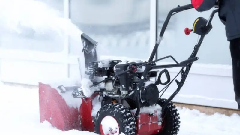 snow blower use in winter