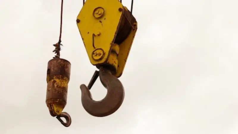 Benefits of a small electric chain hoist 110V