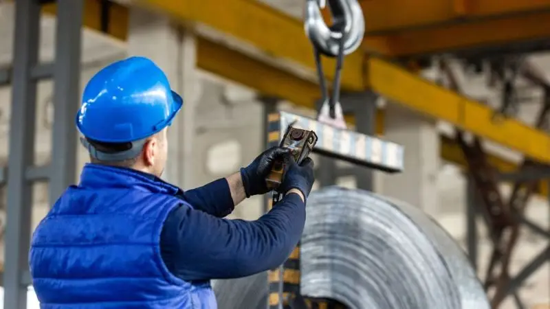 Learn to install an electric hoist 110V