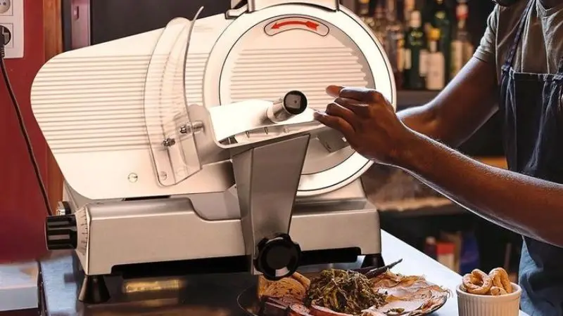 Features of an Automatic meat slicer