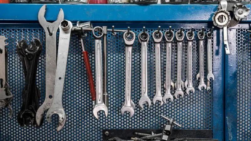 How to choose the right size and capacity organizer for wrenches