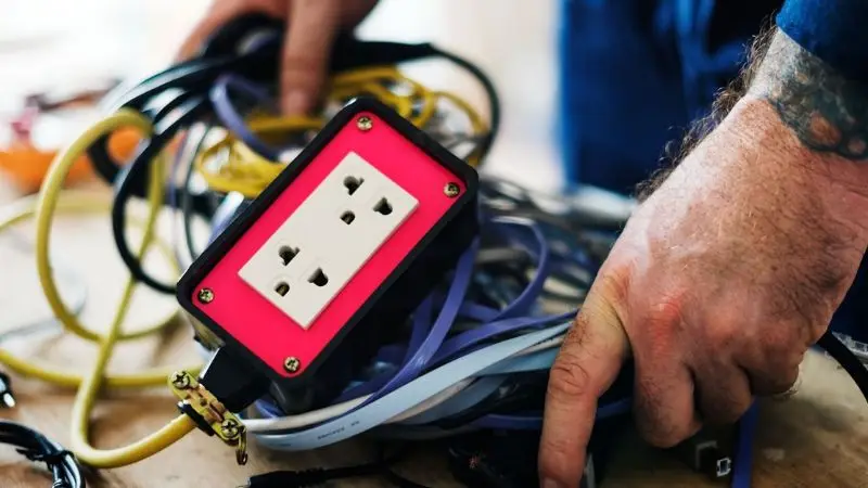 common situations to combine extension cords and power strips