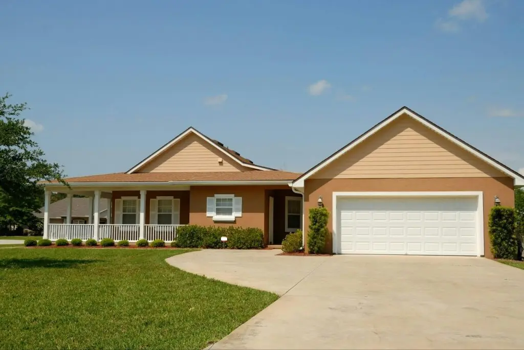 house with clean yard