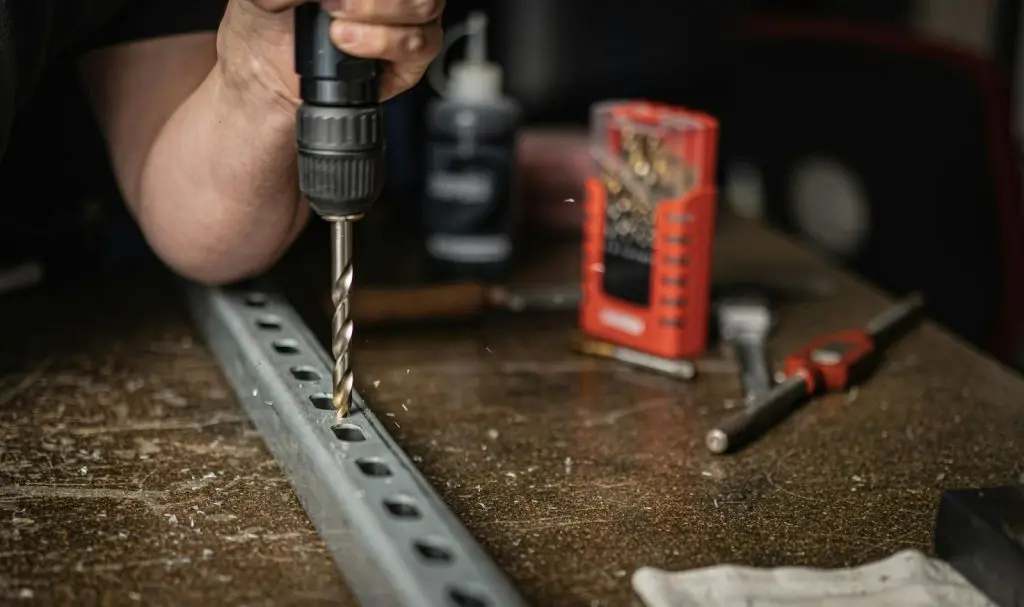 drilling hole in stainless steel