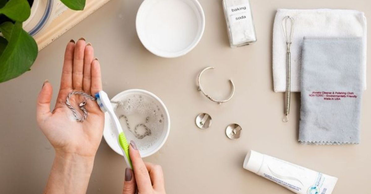 Nettoyer Les Bijoux Fantaisie