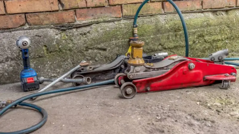 Mistakes to Avoid When Adding Hydraulic Fluid