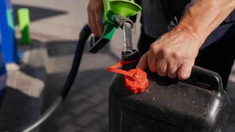 how the VEVOR jerry can compares to other brands