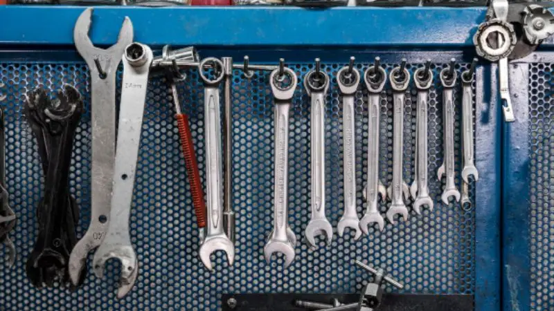 Camparison b/w socket sets