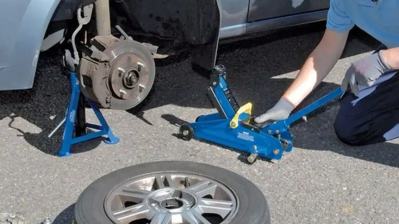 Right points to jack up your car