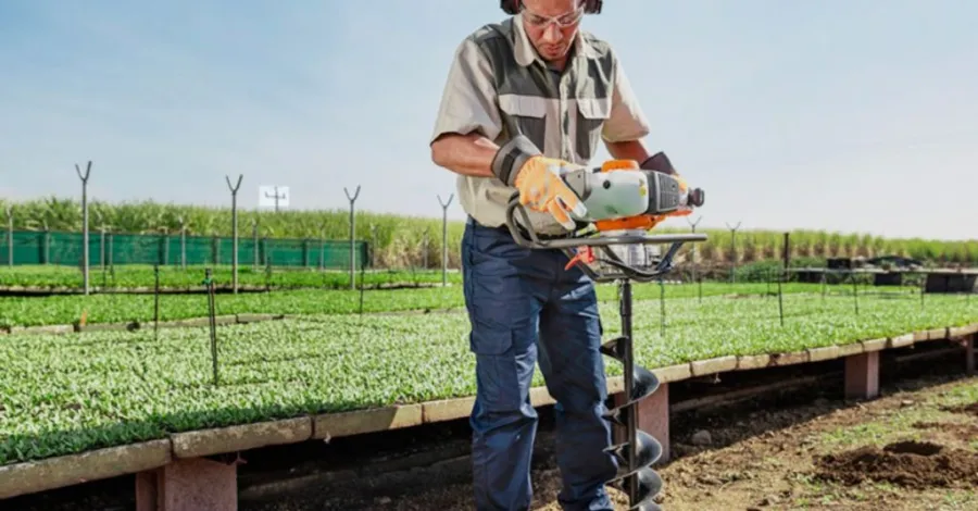 gas-powered earth auger