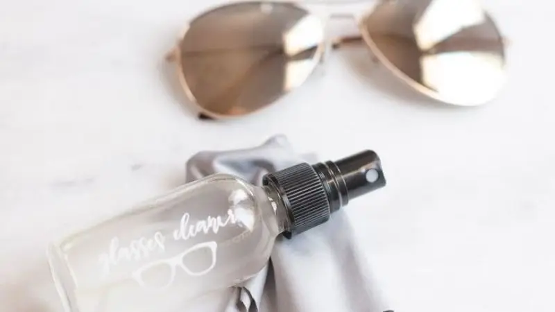 DIY Glasses cleaner