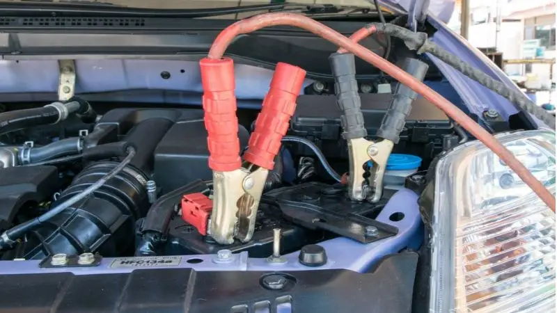 common mistakes to avoid while charging a car battery