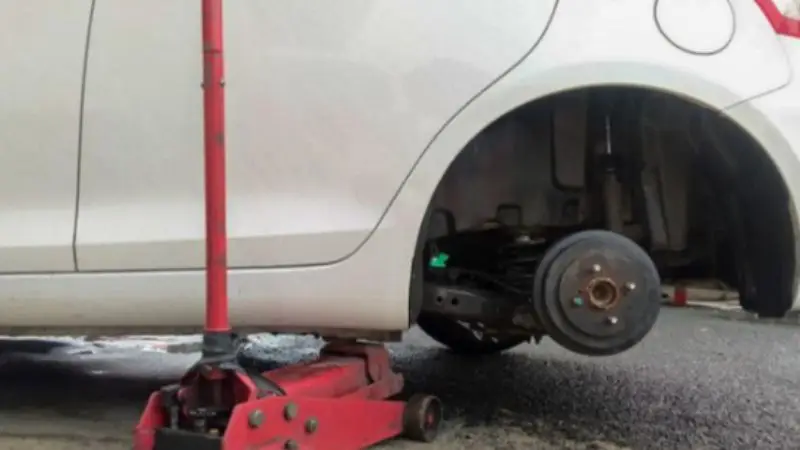  Problems during the use of floor jack fluid