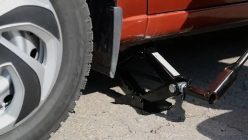 how to use a vehicle car jack