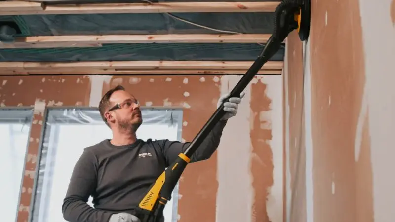How to pick the best drywall sander with a vacuum