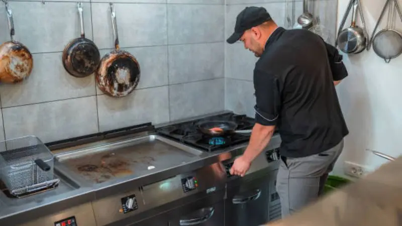 Built-in grills for large families
