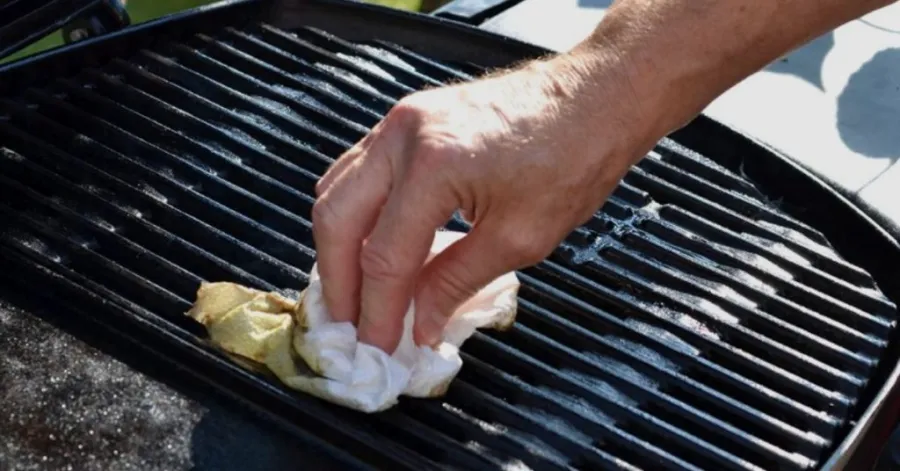 Seasoning Cast Iron Grill Grates