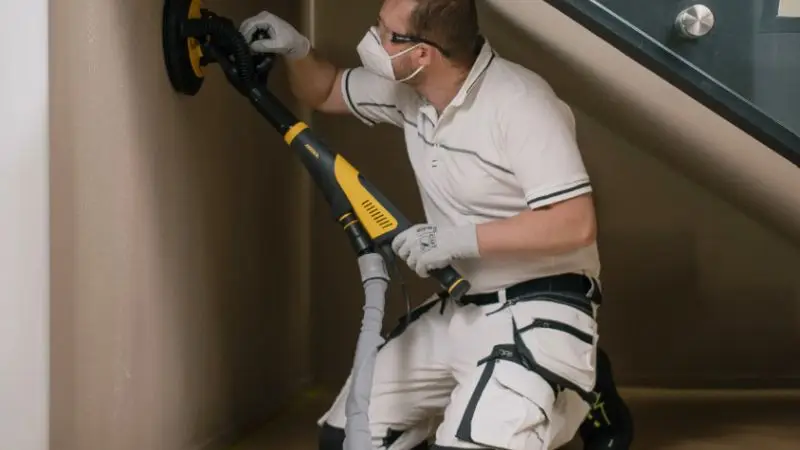 key features to consider while choosing a drywall machine