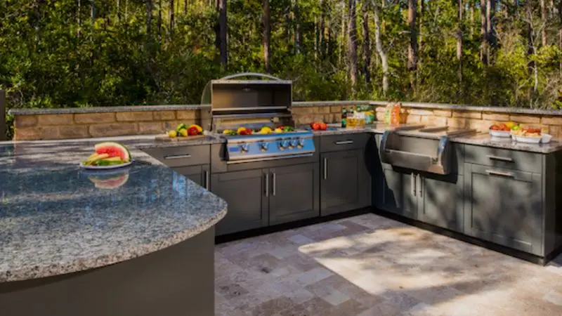 popular outdoor kitchen cabinet choices