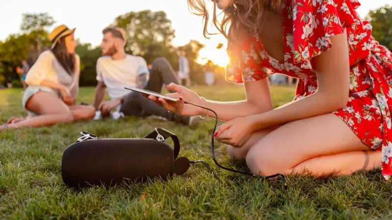 How to find the best wireless outdoor speaker