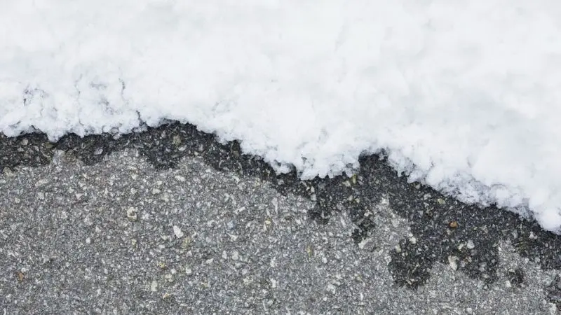 common mistakes that can damage concrete in winter