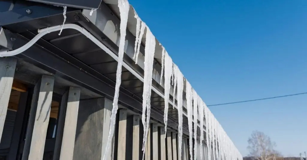 how to prevent ice dams on roof