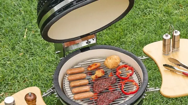 Charcoal smoker grill