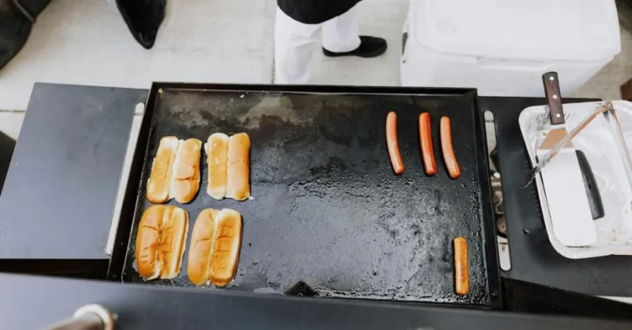 how to prevent flare ups on a gas grill