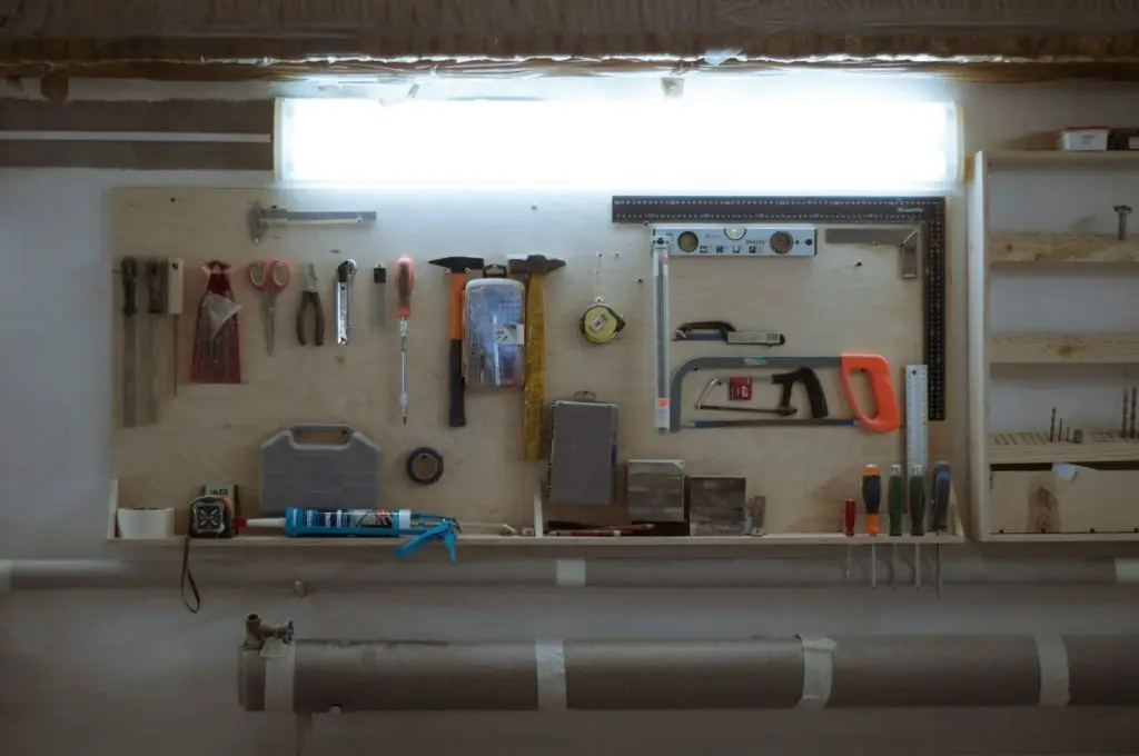 A professional toolbar for bathroom sealing, including manual gun.