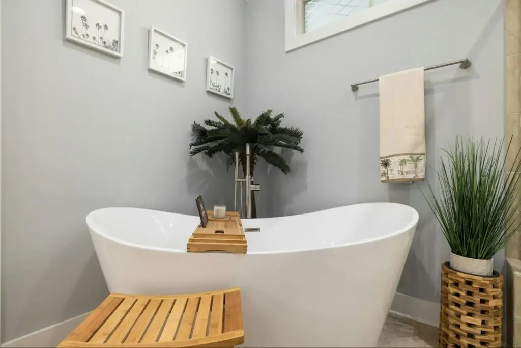 White bathtub in a bathtub