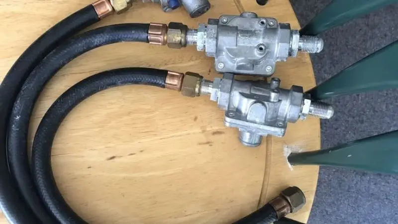 Gas regulator types for different grills