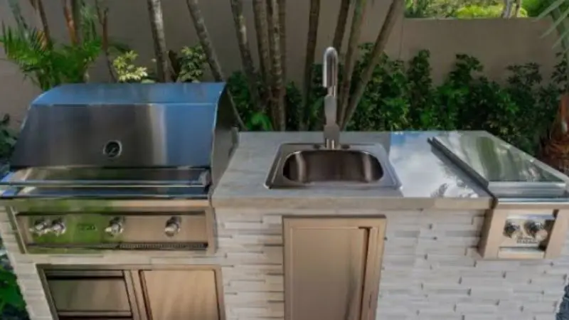 benefits of installing an outdoor bar sink