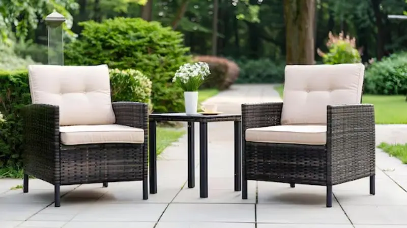  Metal Outdoor Dining Set Styles for Different Patio Designs