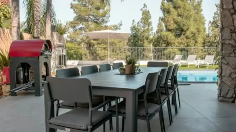 Best outdoor patio set size