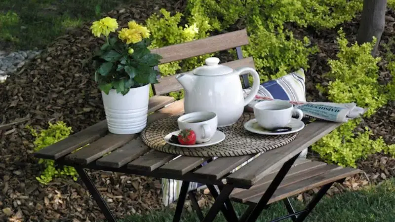 choosing the right outdoor prep table for your use