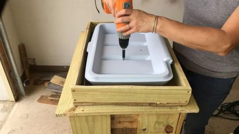 DIY ideas for a cooler stand