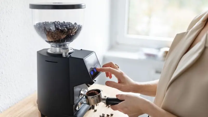 Electric coffee grinder pros