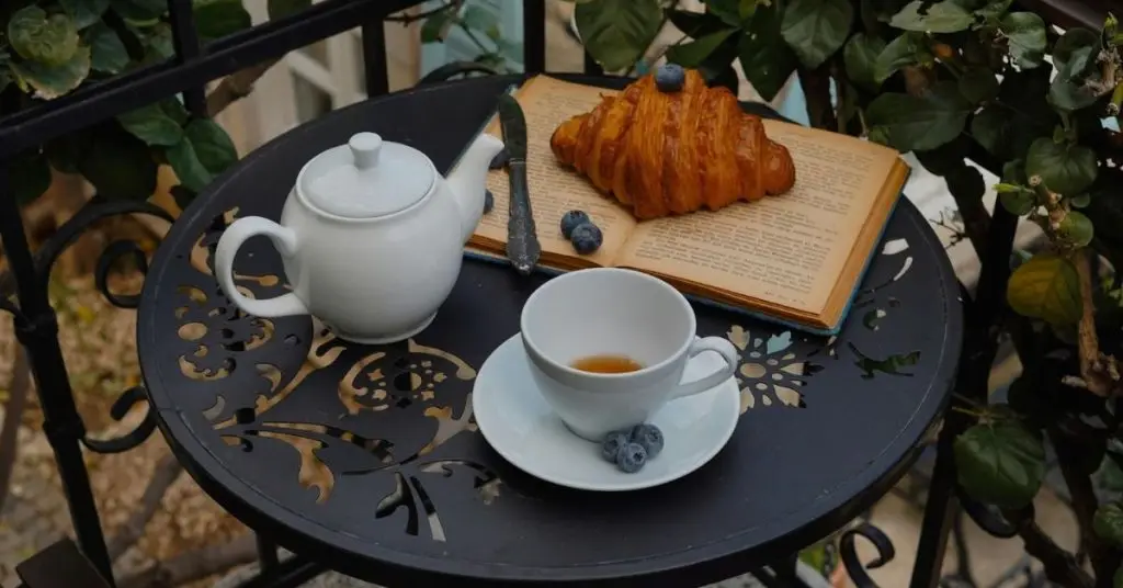 wrought iron outdoor table