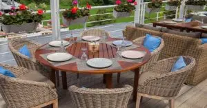 outdoor dining set materials