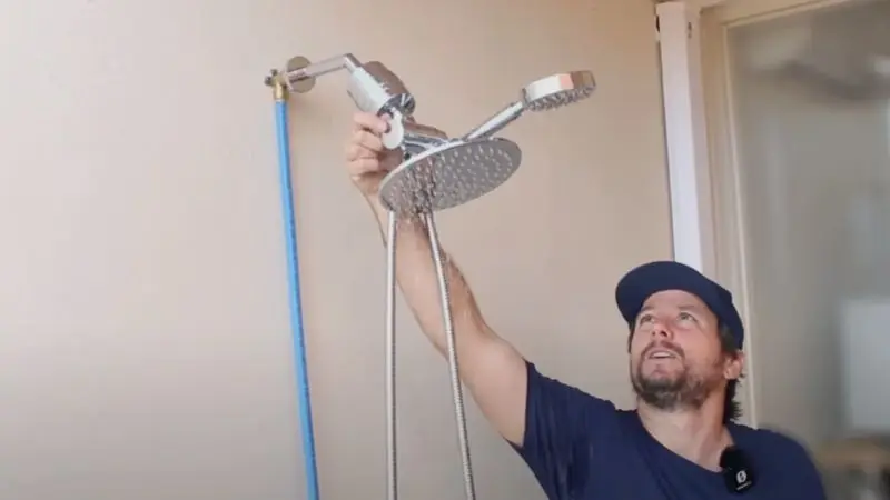  How to install the shower head in the outdoor