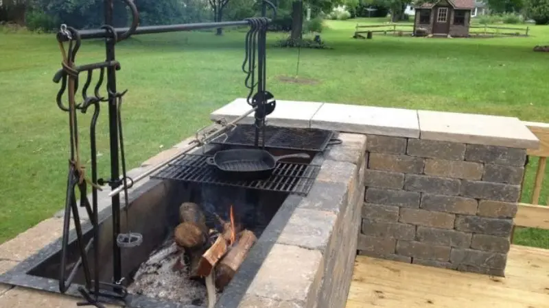 How to choose the best location for a backyard BBQ pit