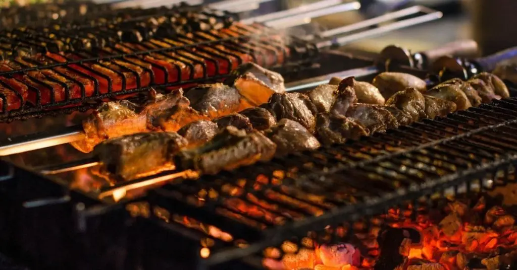 how to use charcoal bbq grill​