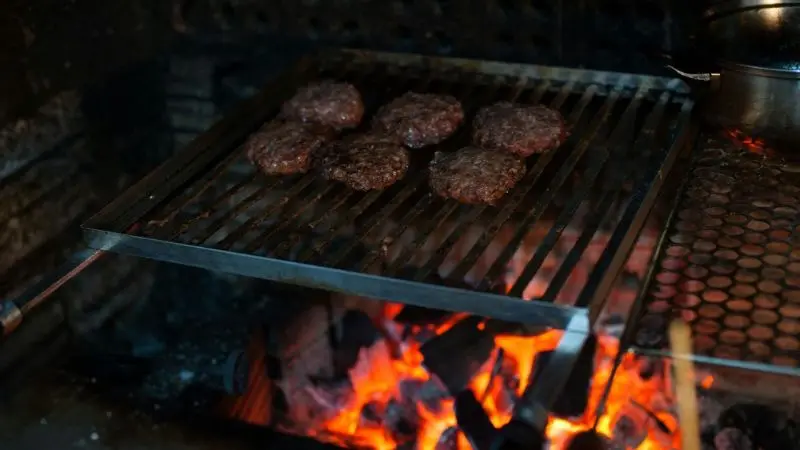 How to control the temperature on a charcoal BBQ grill