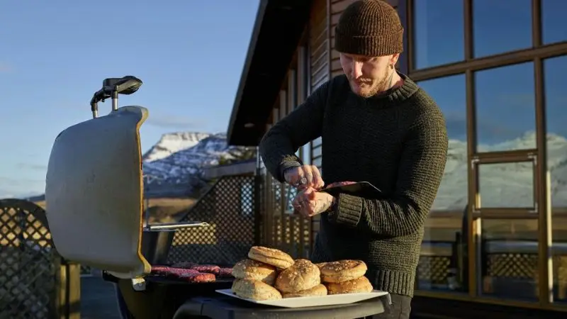 How to turn on the electric grill