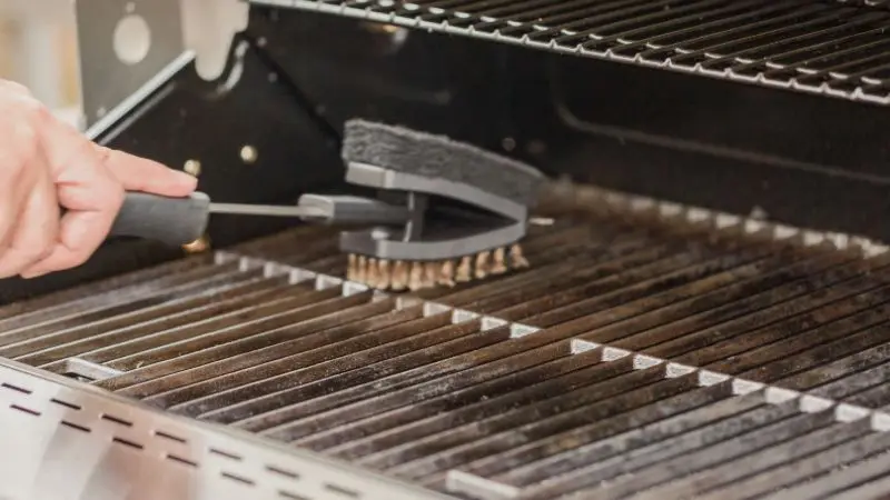De bedste hjemmemidler til at fjerne rust fra grillen