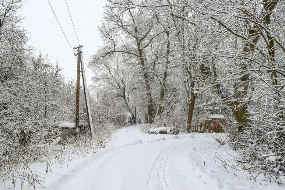 snowfall affecting internet cables