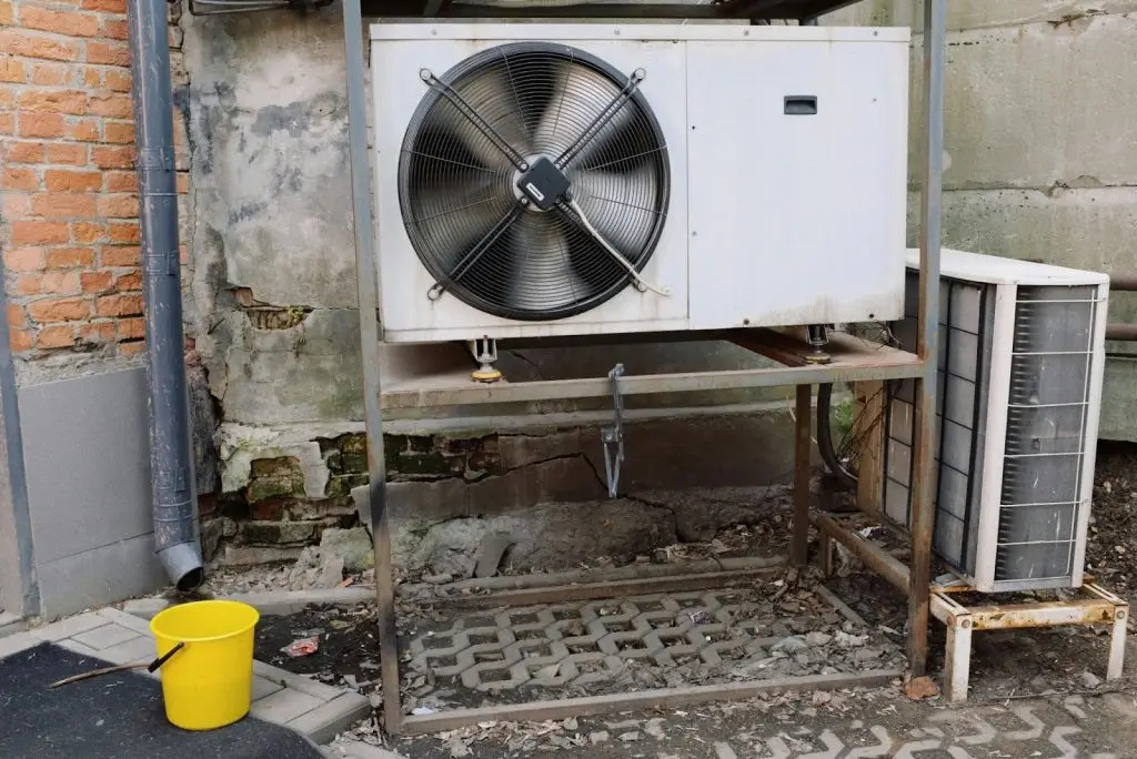 indoor systems inspection for cracks