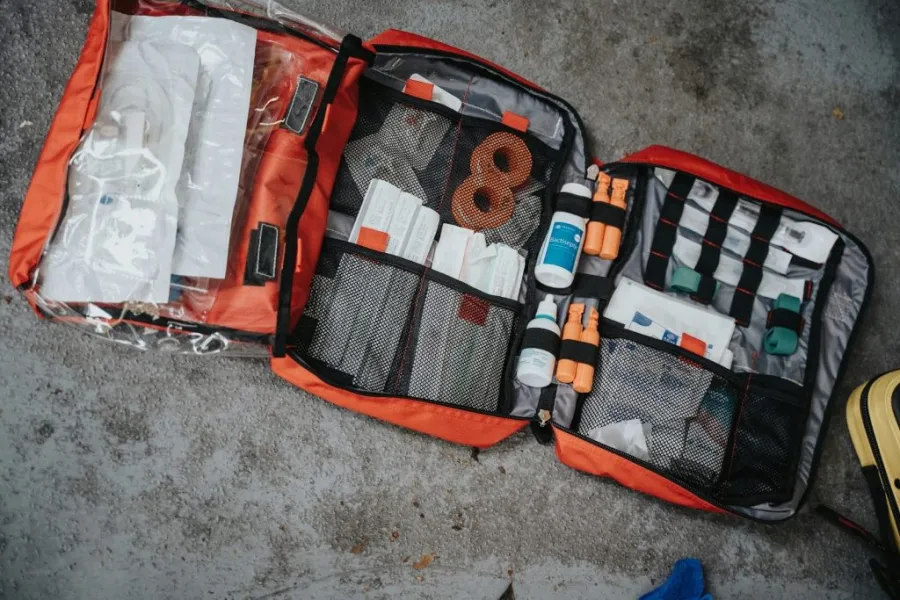 DIY Winter Emergency Kit 