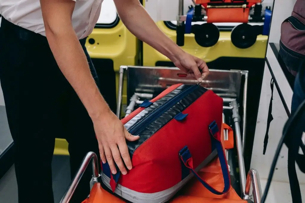 preparing tool kits for winter storms