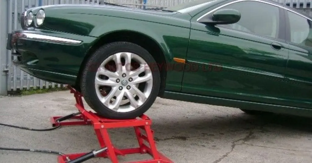 high-lift floor jack